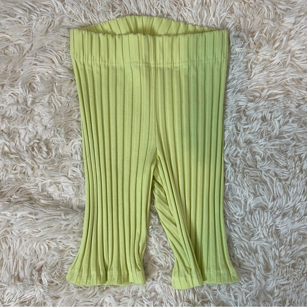 Good American 90s ribbed high rise biker shorts key lime SZ 1 or S rayon blend